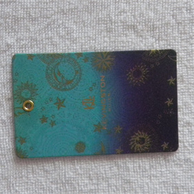 Paper hangtag with matt finish