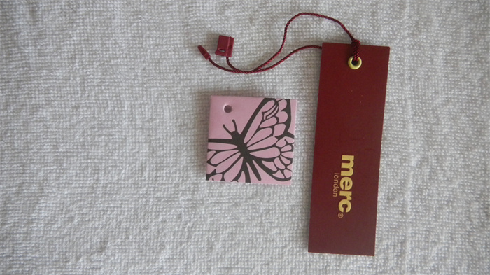 Paper hangtag with matt finish