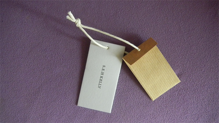 Paper hangtag with matt finish