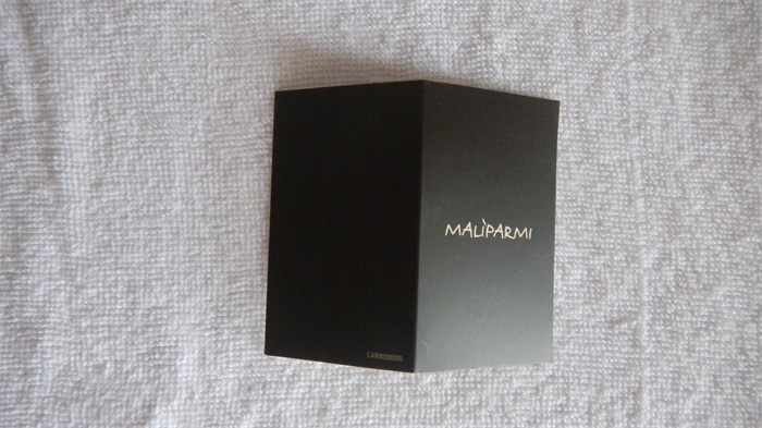 Paper hangtag with matt finish