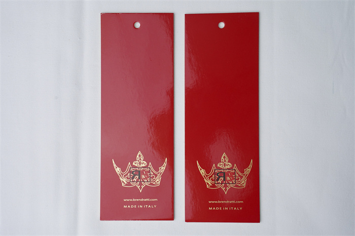 Paper hangtag with glossy finish