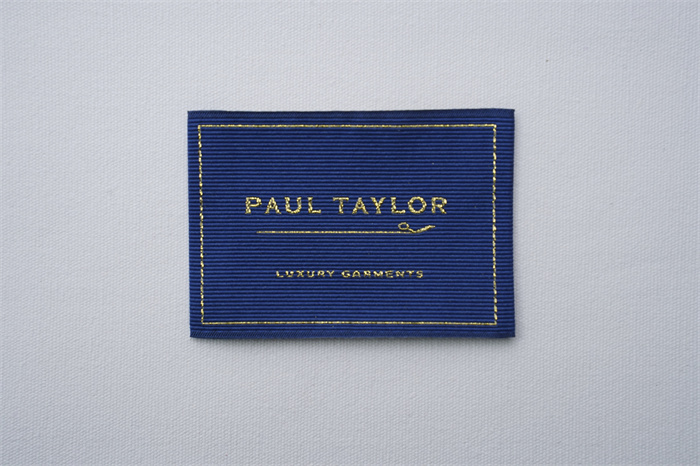 Woven Label with straight cut