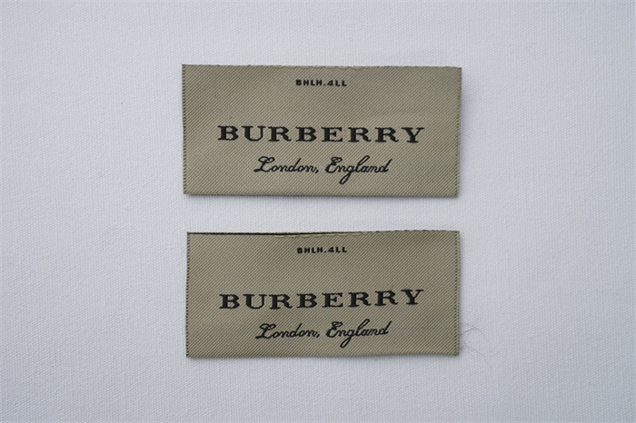 Woven Label with straight cut
