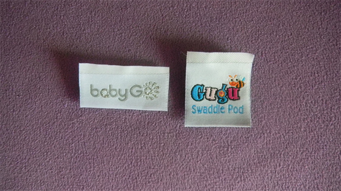 Woven Label with loop fold