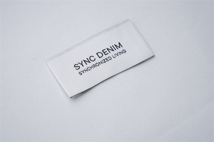 Woven Label with end fold