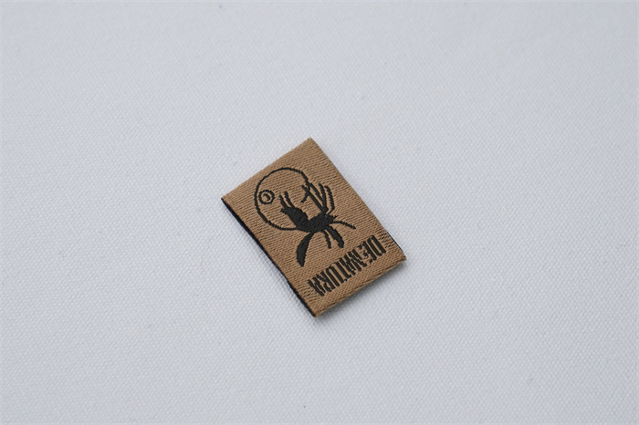 Woven Label with end fold